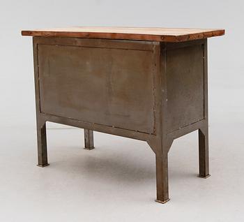 SERVERINGSSKÅP, industrimodell, 1900-talets andra hälft.