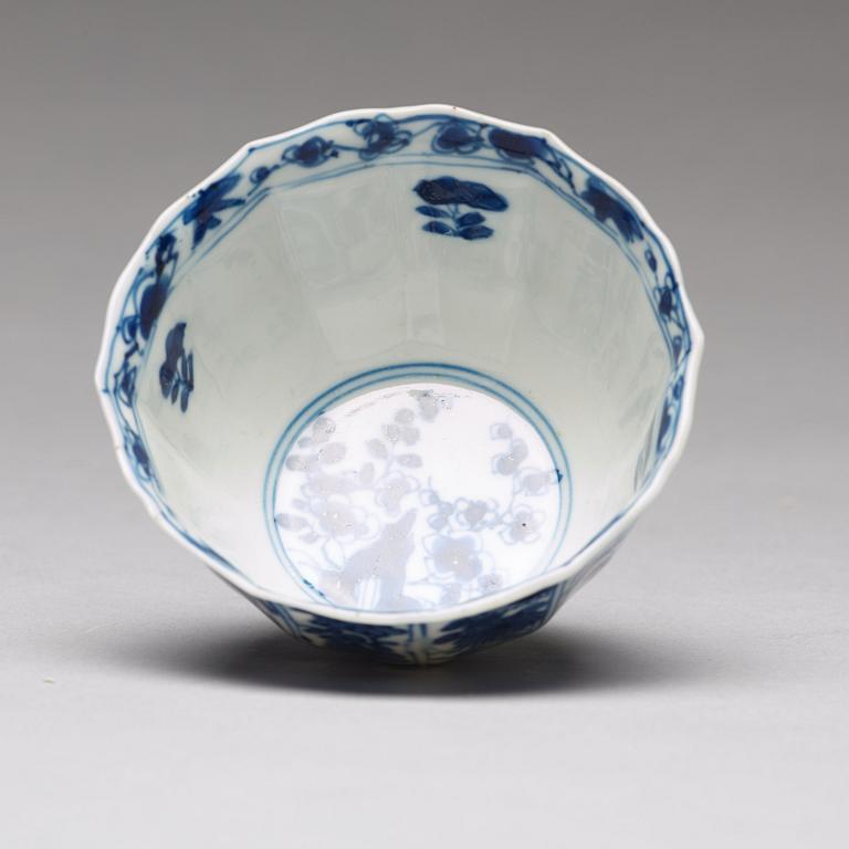 Four blue and white cups with stands, Qing dynasty, Kangxi (1662-1722).