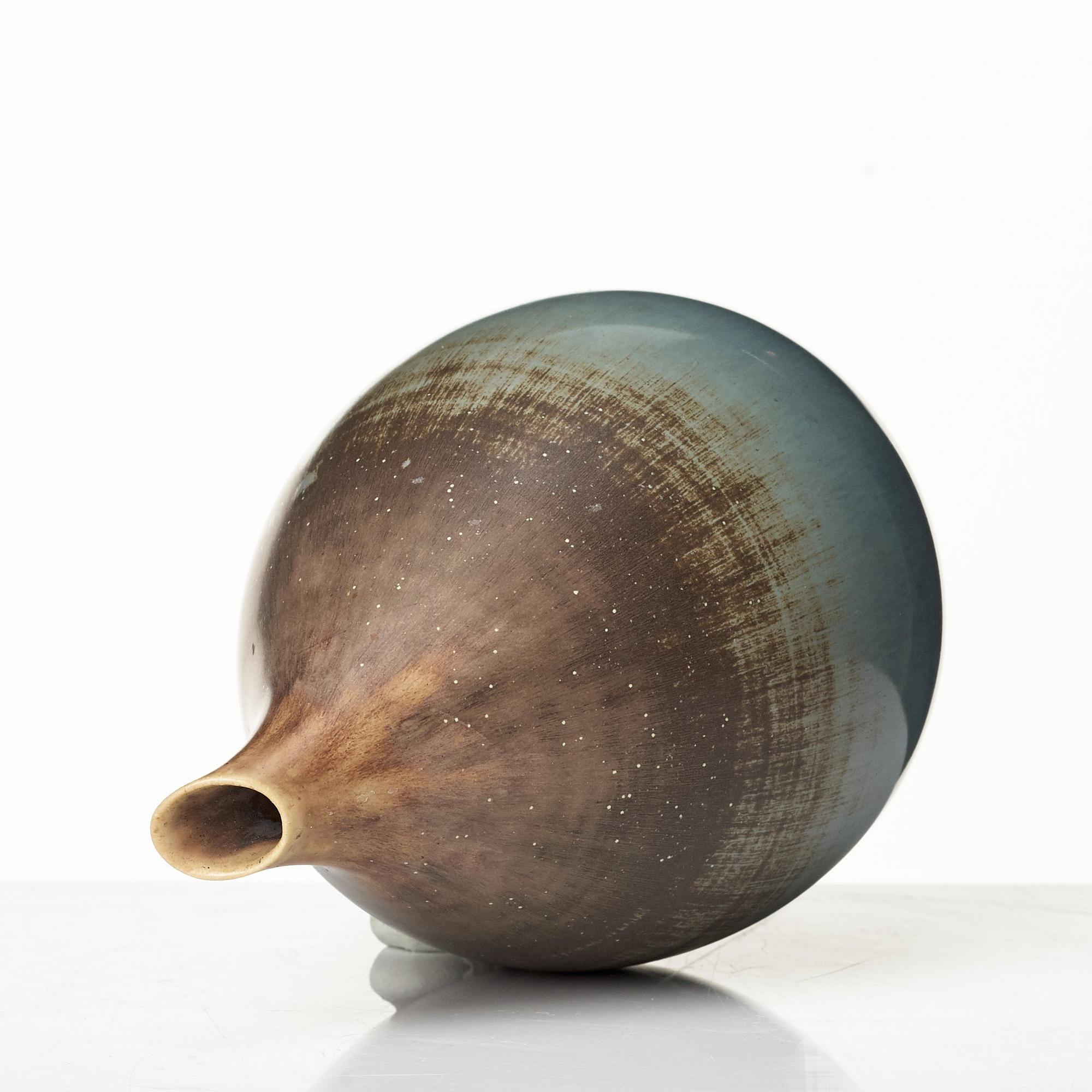 Stig Lindberg, a set of five stoneware vases. Gustavsberg studio, Sweden 1953-56.