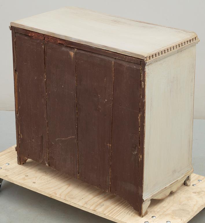 BYRÅ, sengustaviansk stil, 1800-tal.