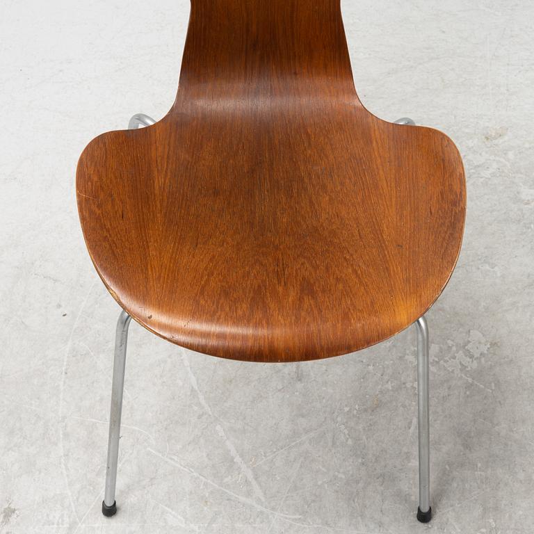 Arne Jacobsen, a set of five 'Grand Prix' teak chairs, Fritz Hansen, Denmark.