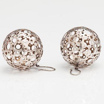 Liisa Vitali, A pair of sterling silver earrings "Leppäkerttu". Westerback, Helsinki 1971.