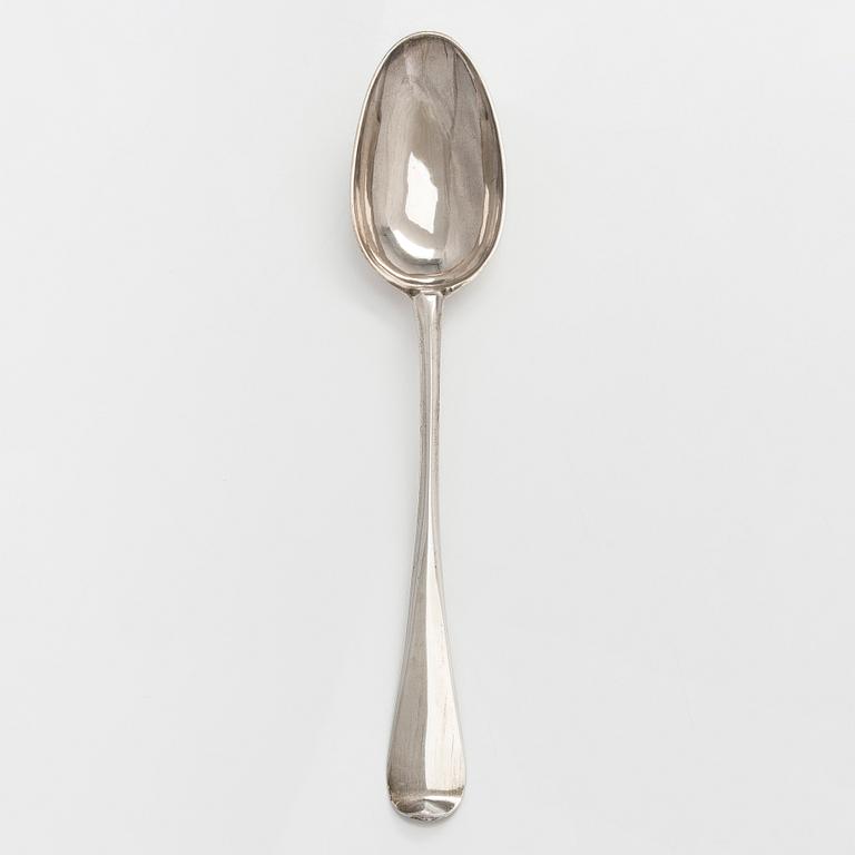 Friedrich Heinrich Klinck, tarjoilulusikka, hopea, Tukholma 1740.