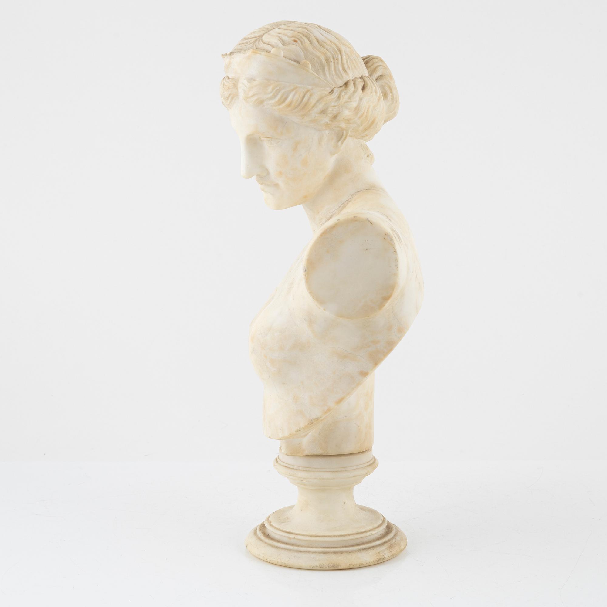 Byst, alabaster, omkring 1900.