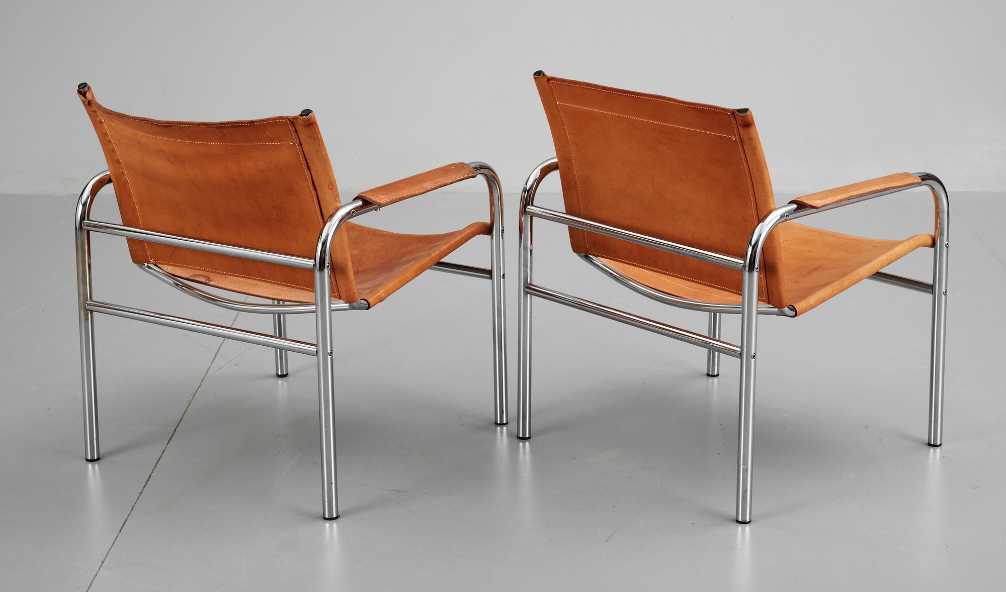 KARMSTOLAR, ett par, 1900-talets andra hälft.