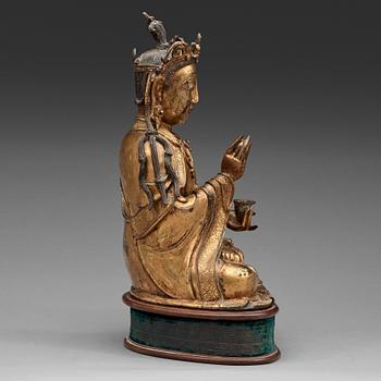 A gilt bronze figure of Guanyin, Ming dynasty (1368-1644).