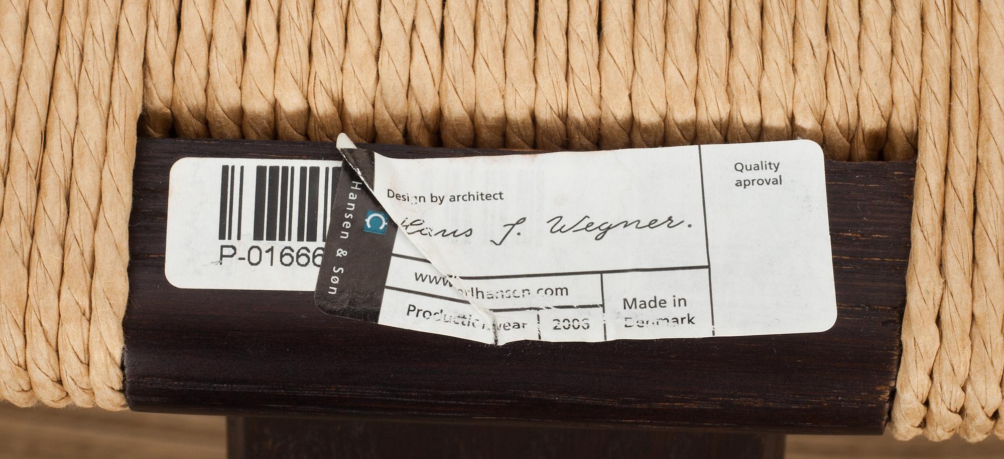 KARMSTOLAR, 2 st, "Y-stolen". Hans J Wegner för Carl Hansen & son, Odense, 2000-talets början.