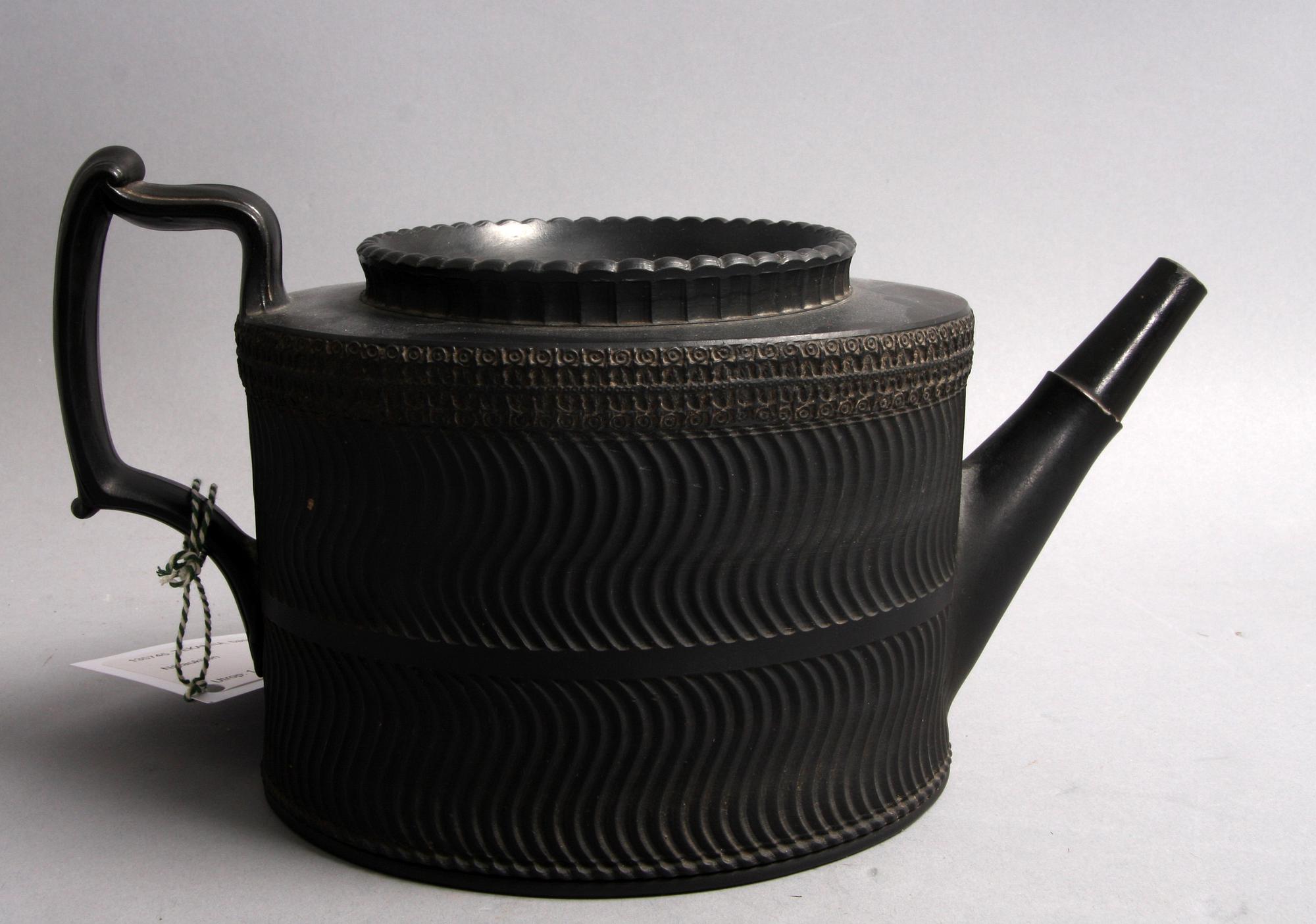 TEKANNA, basaltware, Wedgwood.