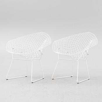 Harry Bertoia, A pair of 'Diamond chairs', Knoll, 21st Century.