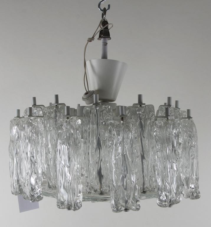 TAKLAMPA, glas.