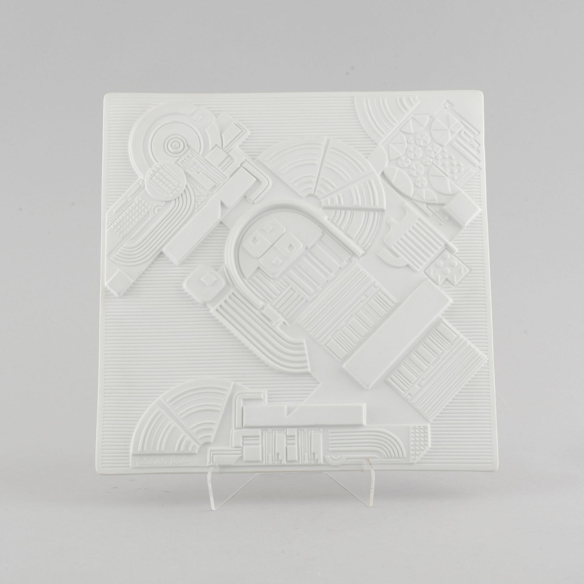 EDUARDO PAOLOZZI, a porcelian plate, Rosenthal, signed and numbered 2462/3000.