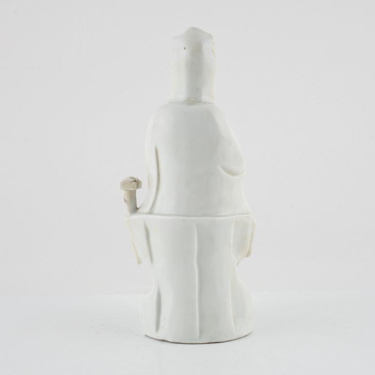 A blanc de Chine figure of Guanyin, late Qing/around 1900.