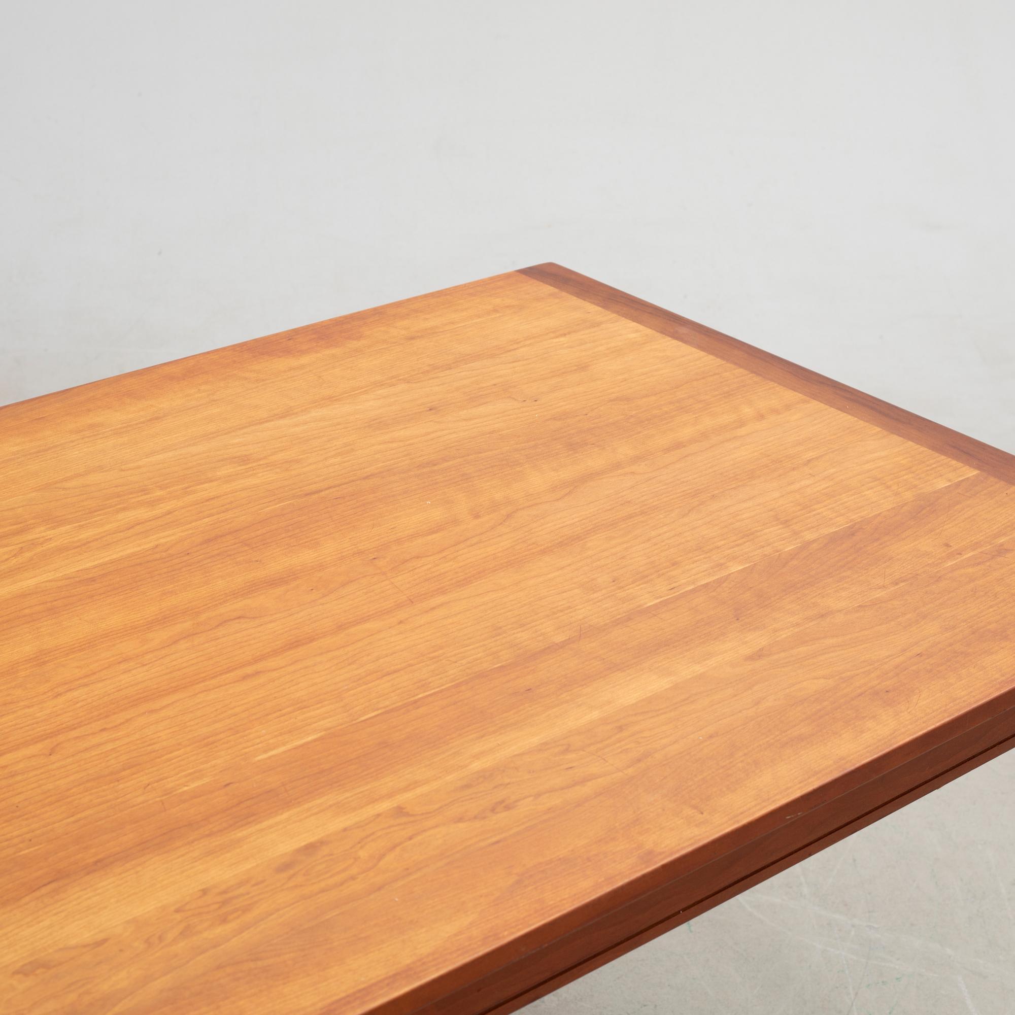 Anika Reuterswärd, matbord, "Gustav", Fogia.