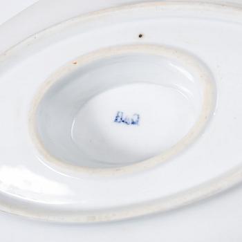 A Bing & Gröndahl part dinner service, Dnemanrk, circa 1900. (44 pieces).