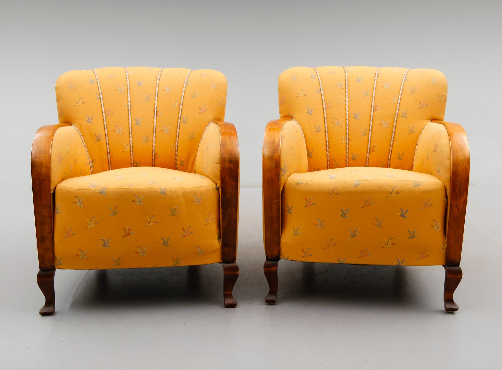 FÅTÖLJER, 1 par, 1900-talets första hälft.