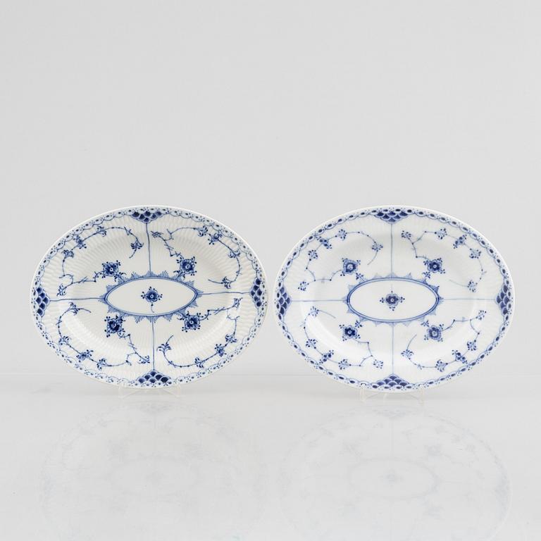Royal Copenhagen, 24 pieces of half-lace "Musselmalet" , Denmark.