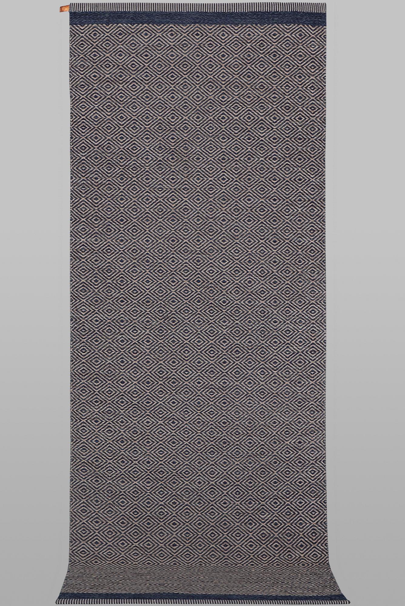 Gallerimatta, "Goose eye", Kasthall, ca 240 x 86 cm.