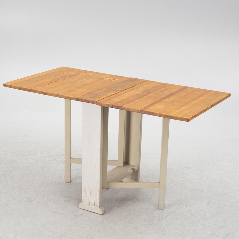 Carl Malmsten, a drop-leaf table, 'Vapensmeden', second half of the 20th century.