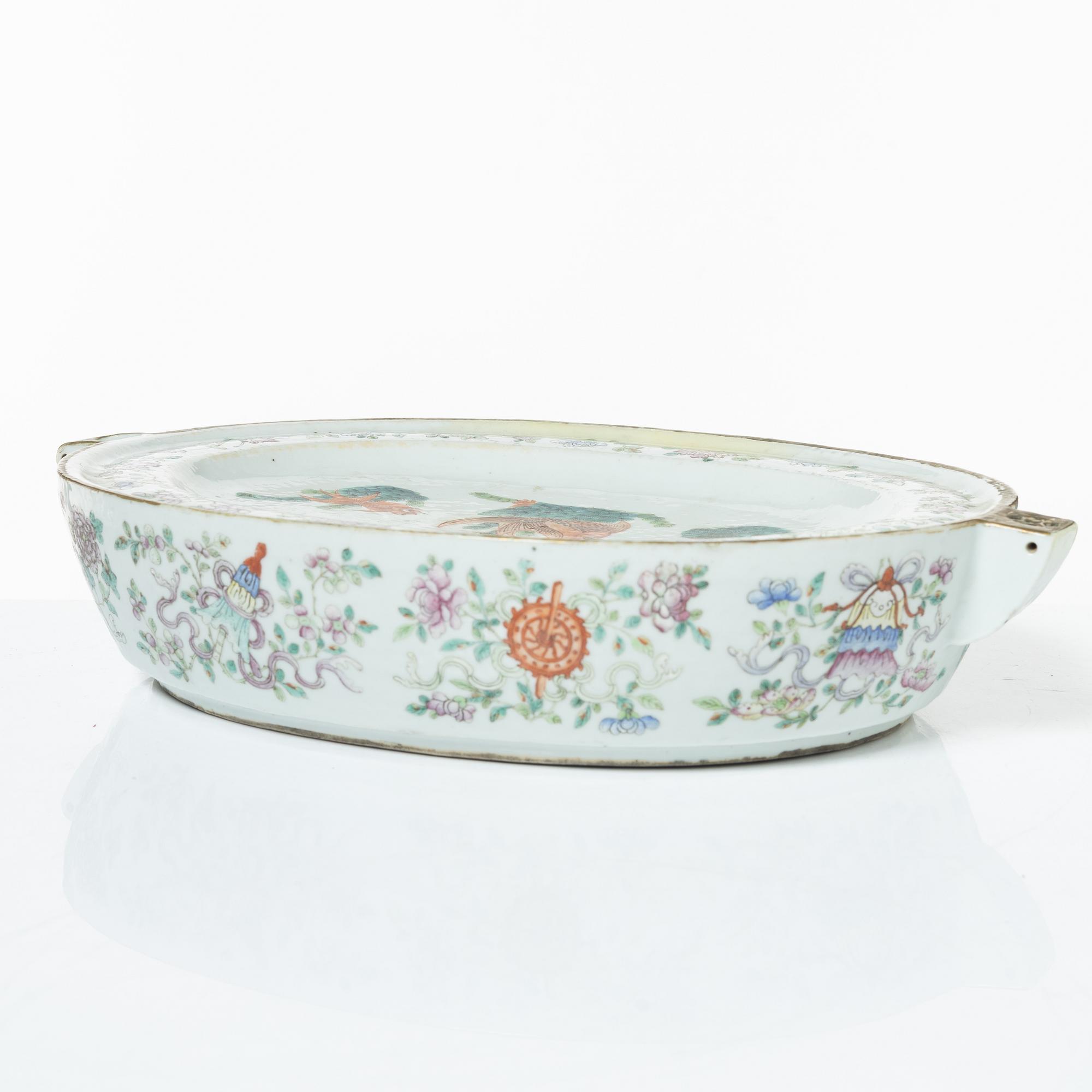 Värmefat, porslin, Kina, Qingdynastin, 1800-tal.