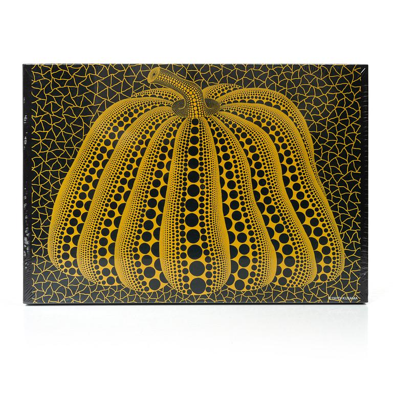 Yayoi Kusama, A puzzle, “Pumpkin”, Matsumoto City Museum of Art, Japan.