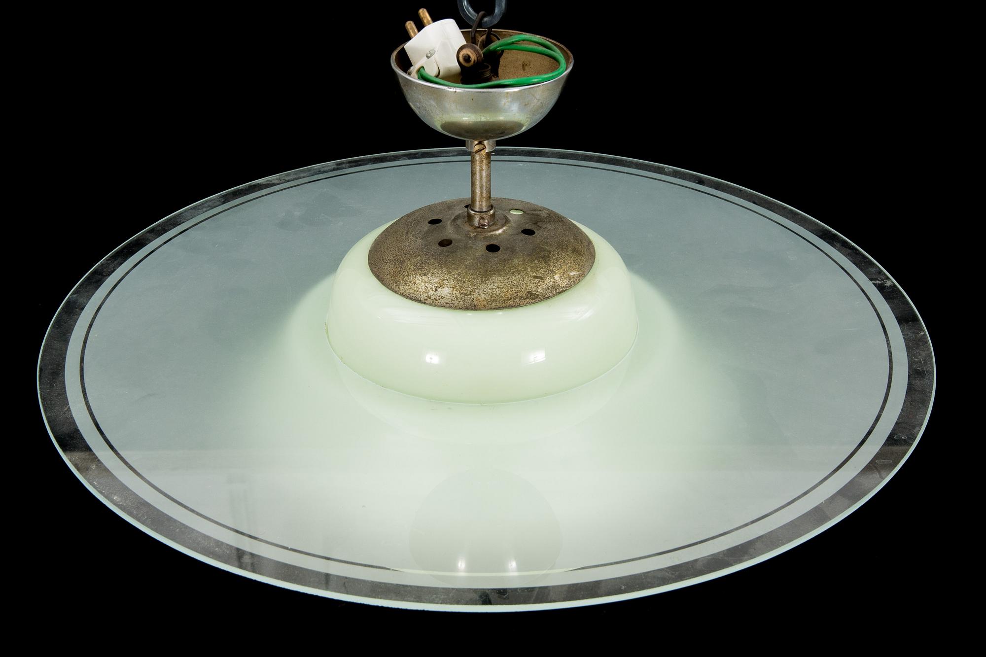 TAKLAMPA, glas 1940-tal. Diam 45 cm.
