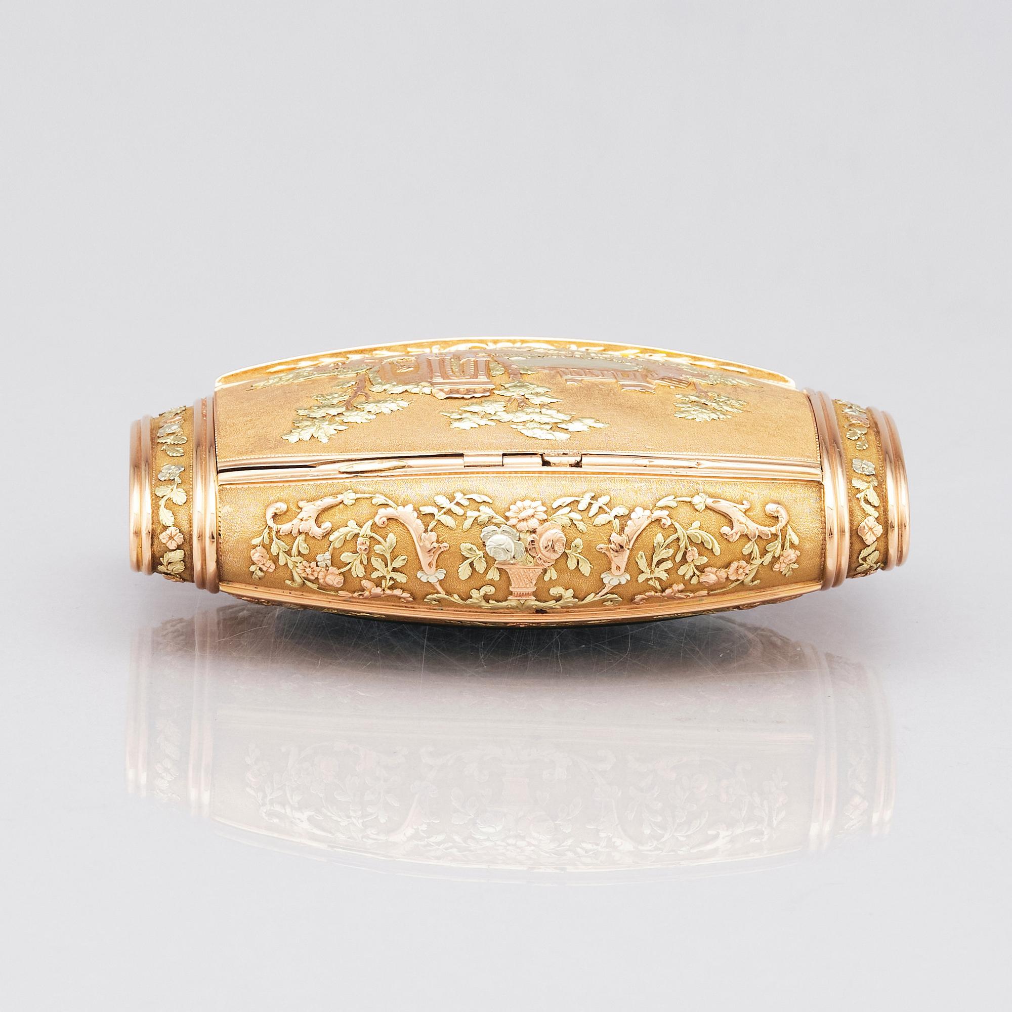 A French gold box en quatre couleurs, marks of Christian Petschler, Paris 1814-1822.