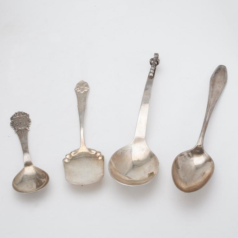 PARTI SILVER, 10 + 2, bland annat ett par dosor från 1849. Vikt ca 600 gram.