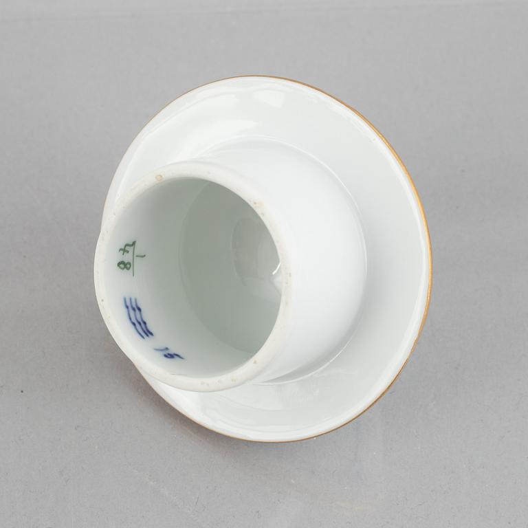 Kaffekanna med lock, porslin, Royal Copenhagen, "Musselmalet", modell 48, 1898-1923.