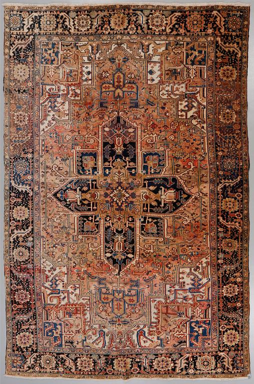 MATTA, Heriz, old/semiantik, ca 375 x 275 cm.