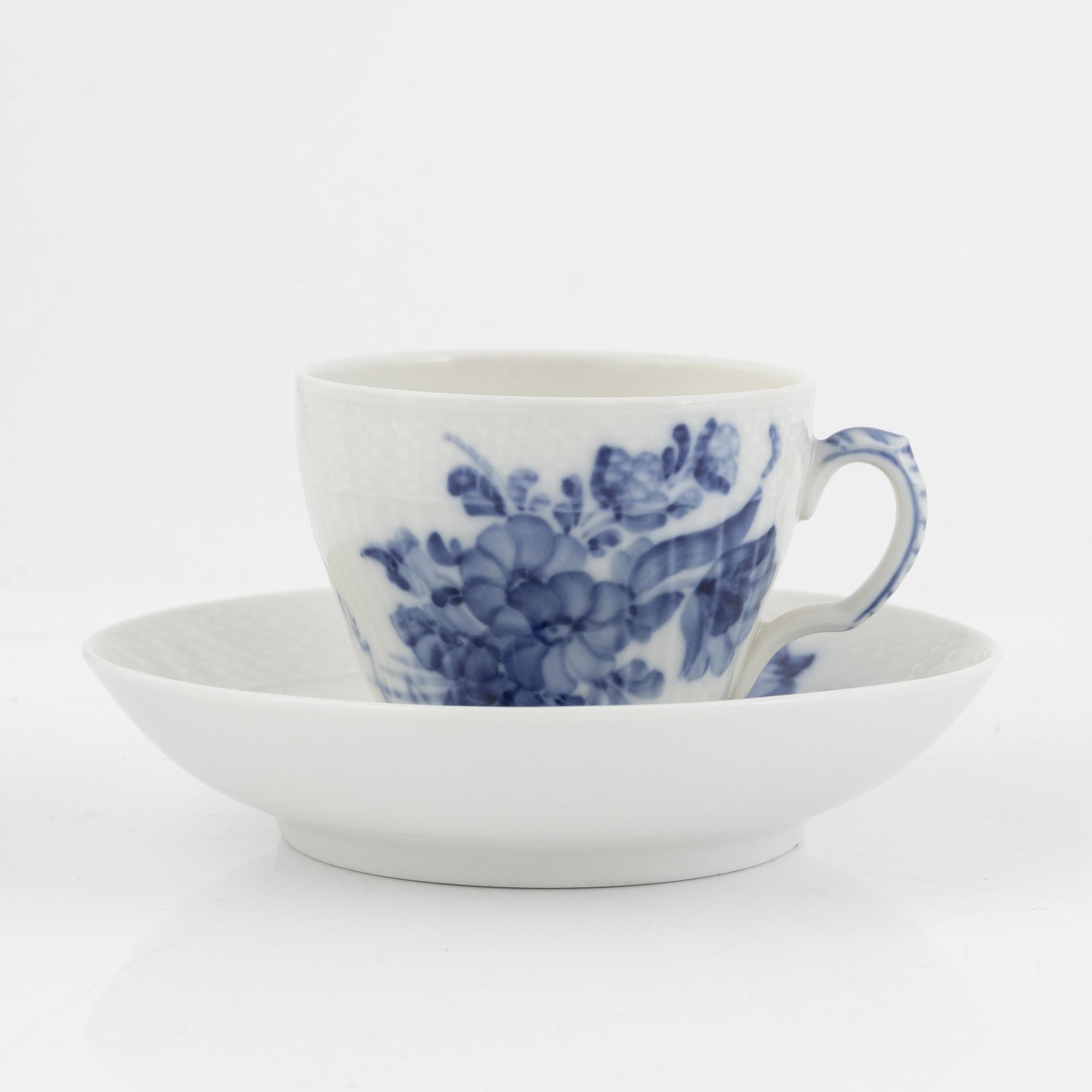 Matervis, 79 pieces, "Blue Flower", Royal Copenhagen, Denmark.