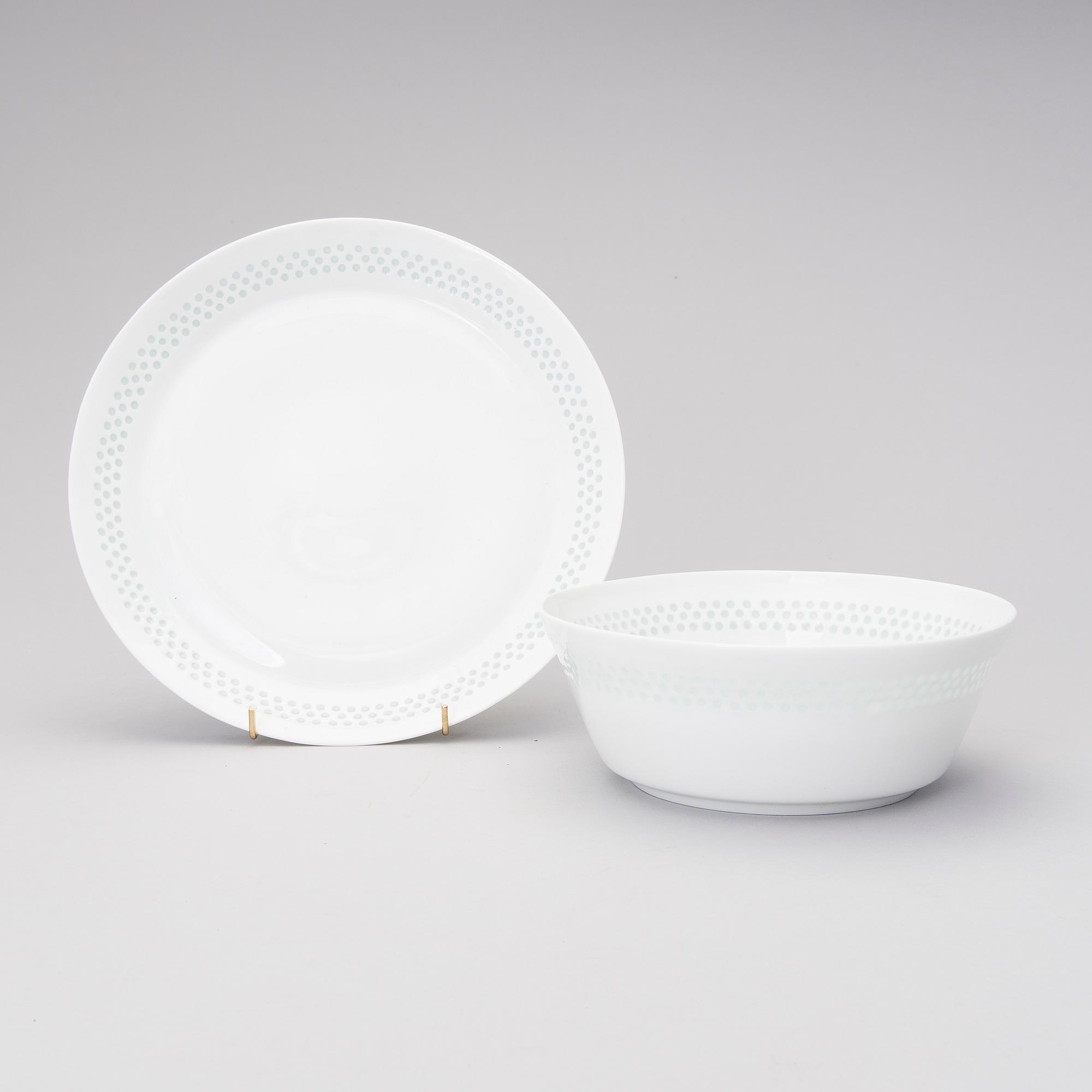 A 22-piece "Helmi" rice porcelain tableware set, Arabia 1969-1974.