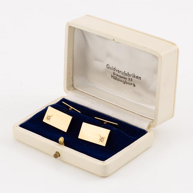 Cufflinks, a pair, 18K gold with octagon-cut diamonds.