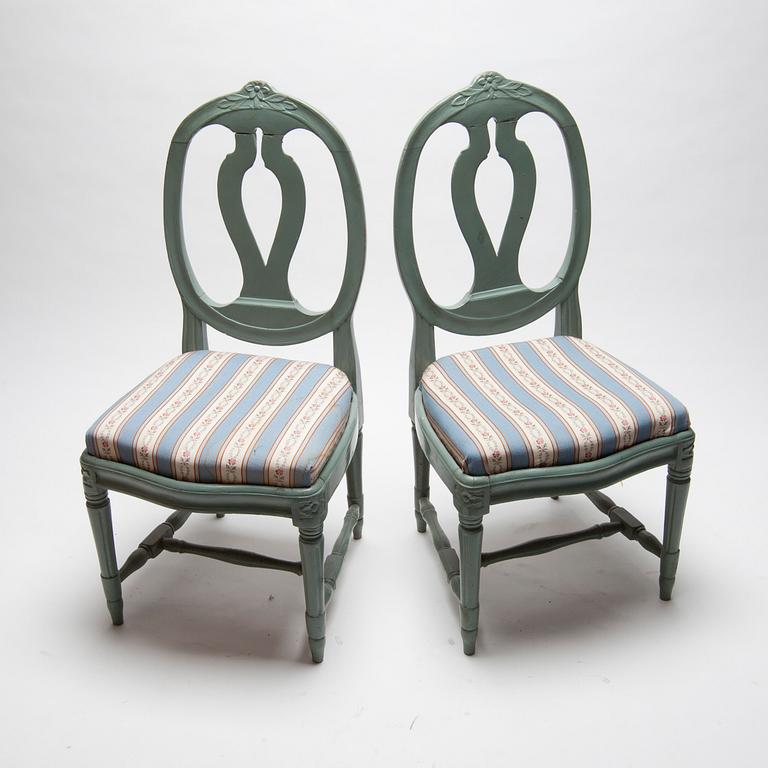 STOLAR, ett par, gustaviansk stil, 1800-tal.