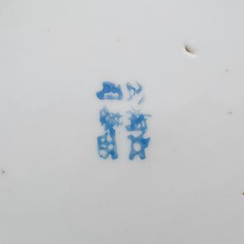 PENSELVASER, 2 st, porslin, Kina, 1900-tal.