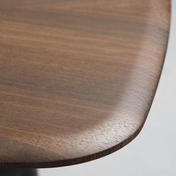 Antonio Citterio, an "Alex" dining table, B&B Italia, Italy, post 2017.