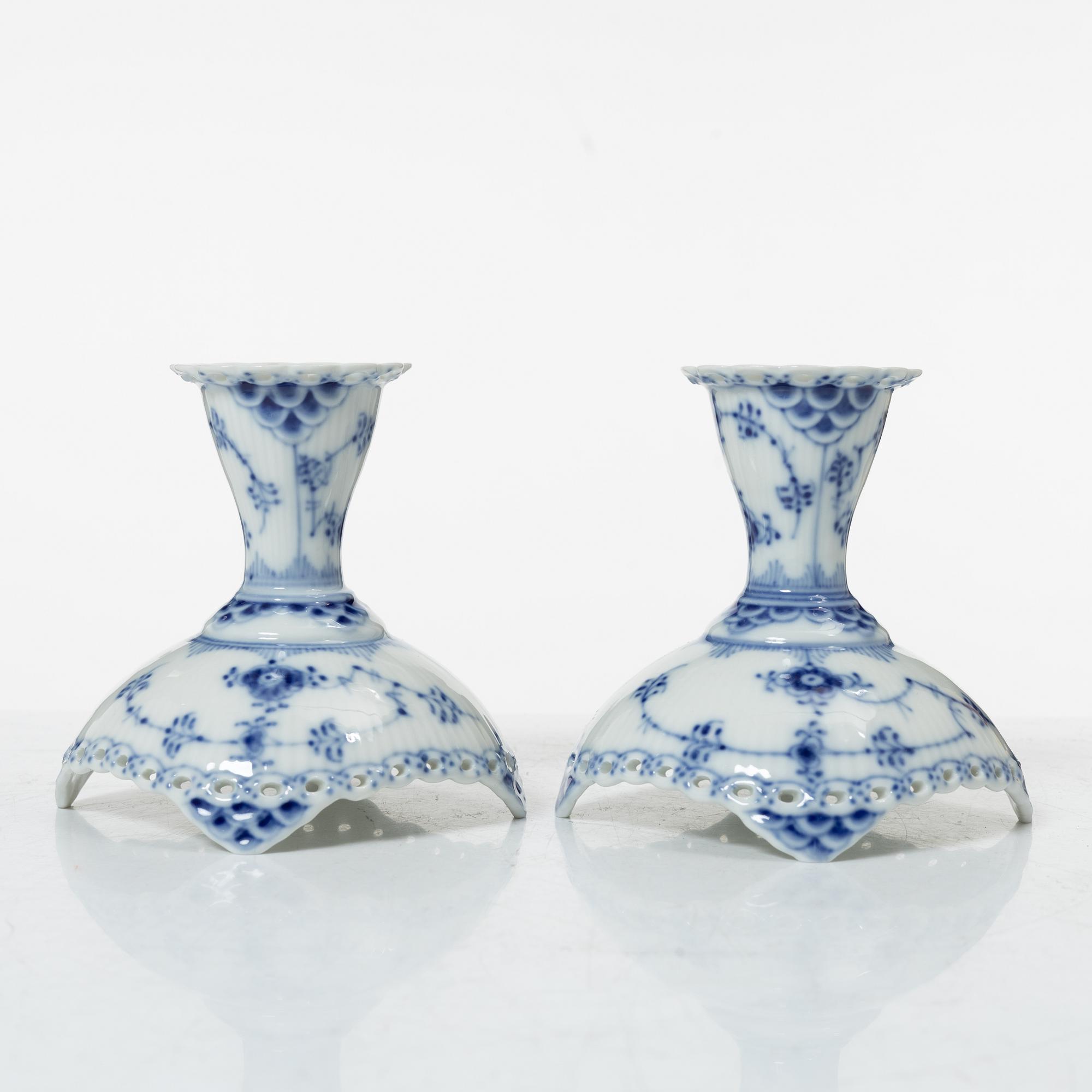 Royal Copenhagen, "Musselmalet", coffee service, 38 pieces, porcelain, full and half lace.