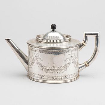 A DANISH SILVER TEAPOT 1910.