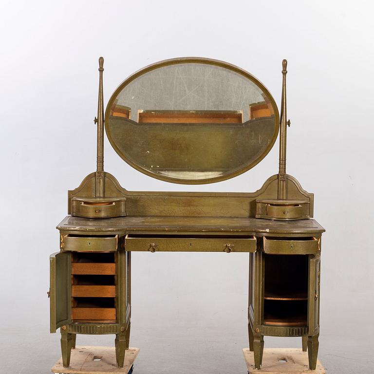 TOILETTBORD Louis XVI-stil 1900-talets första hälft.