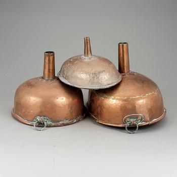 TRATTAR, 3 stycken, koppar, 1800-talets första hälft.