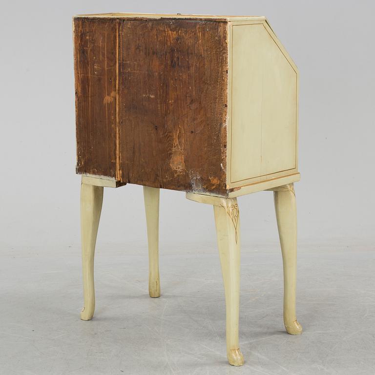 A SECRETAIRE, late 18th / early 19th century.