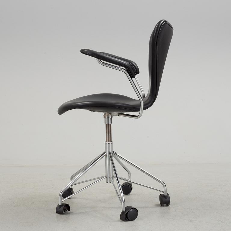 Office swivel chair from the 7 series by Arne Jacobsen for Fritz Hansen, Denmark, 2000.