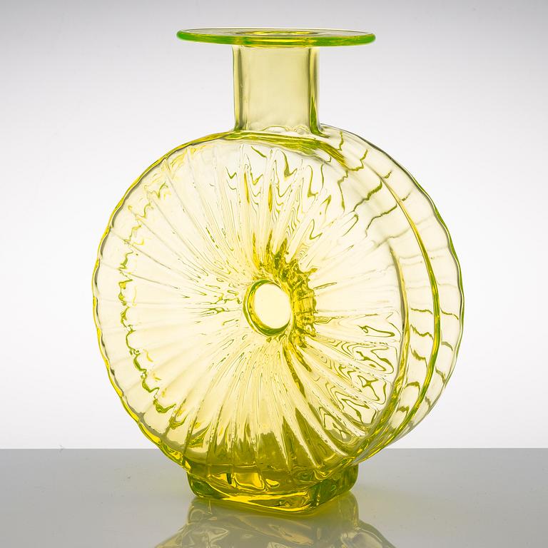 HELENA TYNELL, a 'Sun bottle' for Riihimäen Lasi Oy. In production 1964-1974.