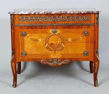 BYRÅ, gustaviansk stil, 1900-talets andra hälft.
