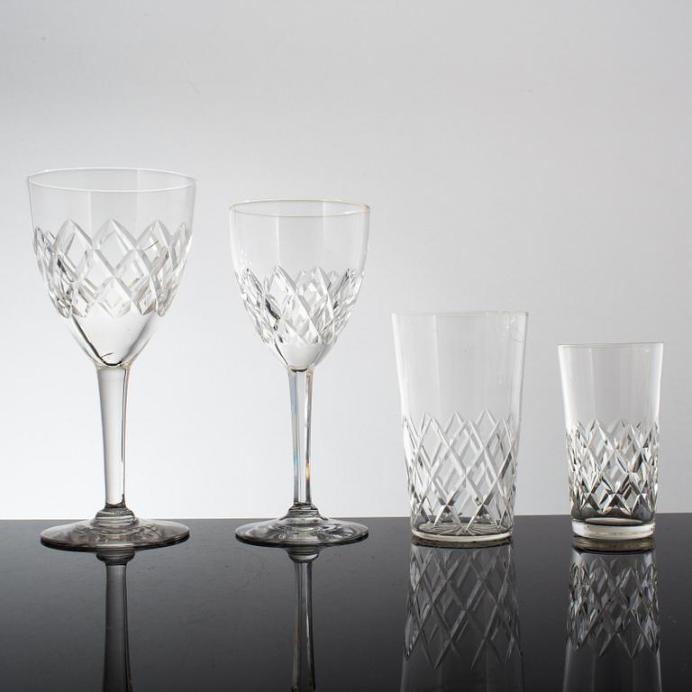 SERVISDELAR, 29 stycken, glas, Helga-modell, 1900-talets första hälft.