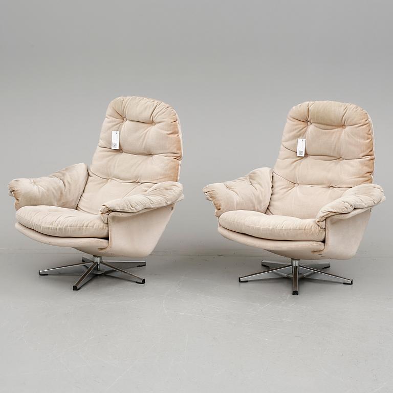 FÅTÖLJER, ett par, DUX, 1970-tal.