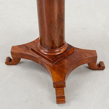 SALONGSBORD, nyrokoko, omkring 1800-talets slut.