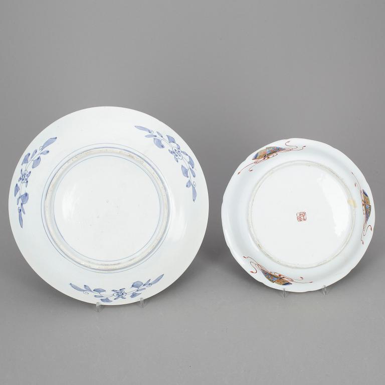 FAT, 2 st, porslin, Imari, Japan omkring år 1900.