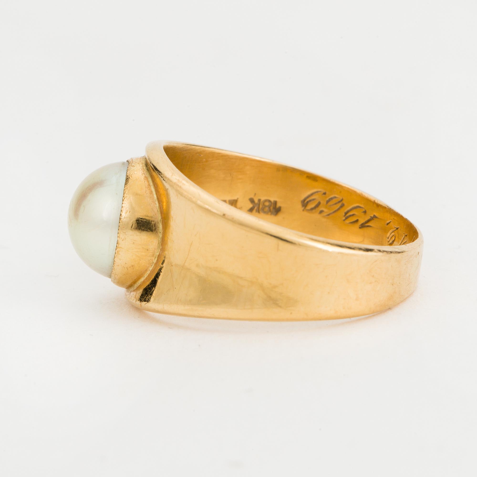 GEORG JENSEN, Ring, 18K guld med mabépärla. Efter 1945.