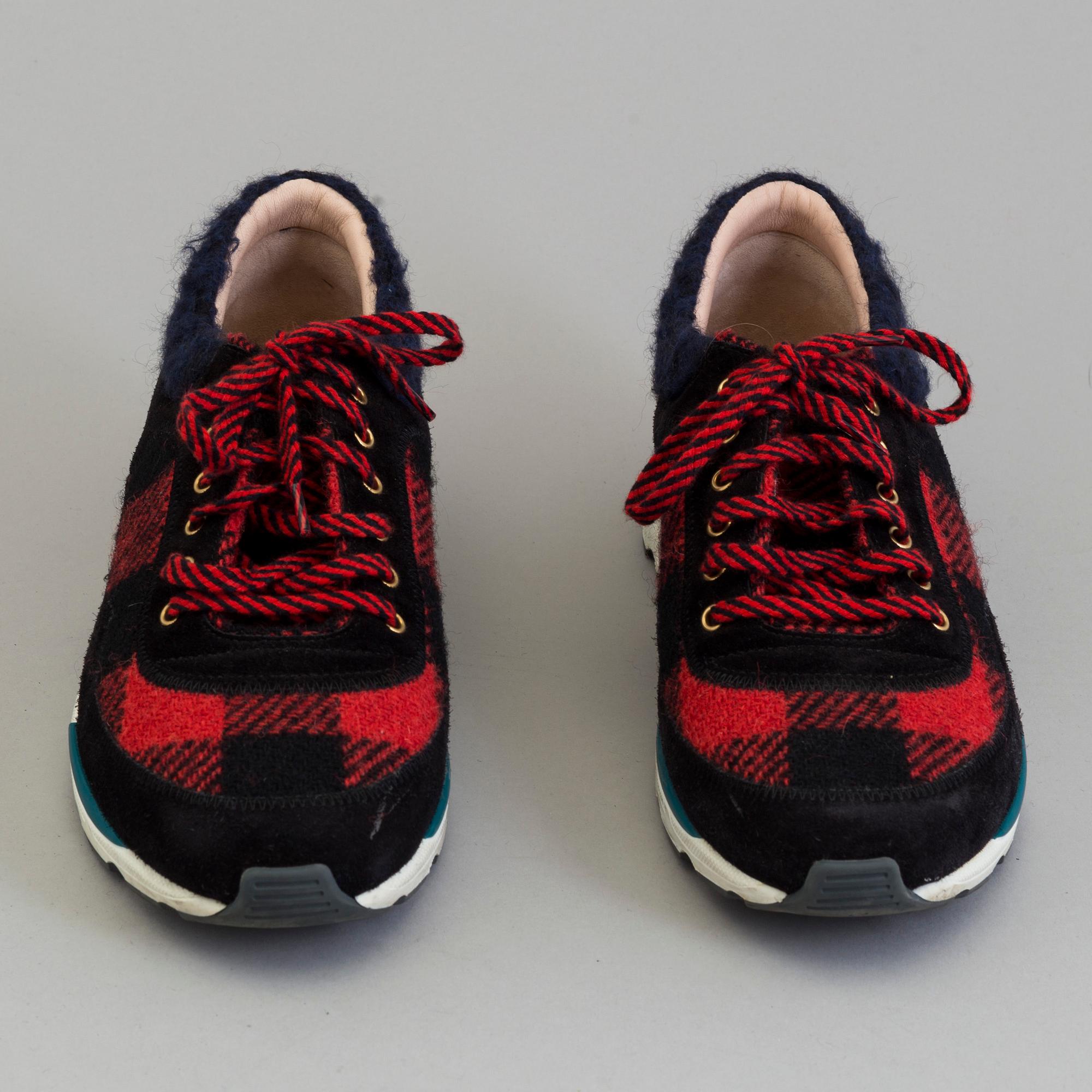 SNEAKERS, Chanel, storlek 36.