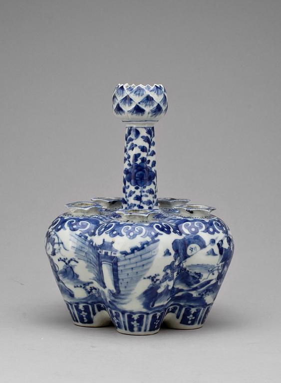 TULPANVAS, porslin, Kina, Kangxi-stil.